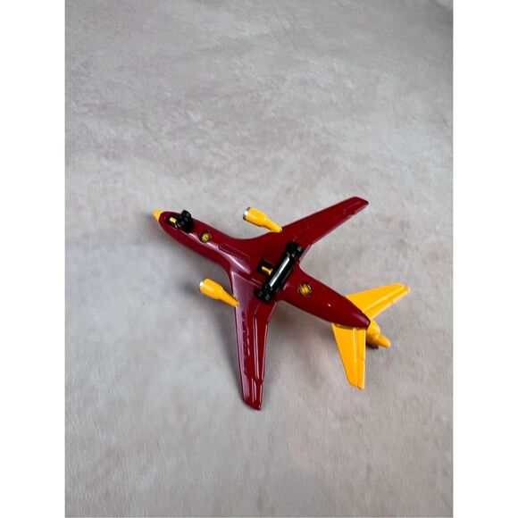 Vintage 2000 Matchbox Ronald McDonald's SB13 DC-10 Plane Grimace Airplane - Picture 5 of 6
